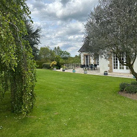 Les Tulipes Bed & Breakfast Antrain Eksteriør bilde