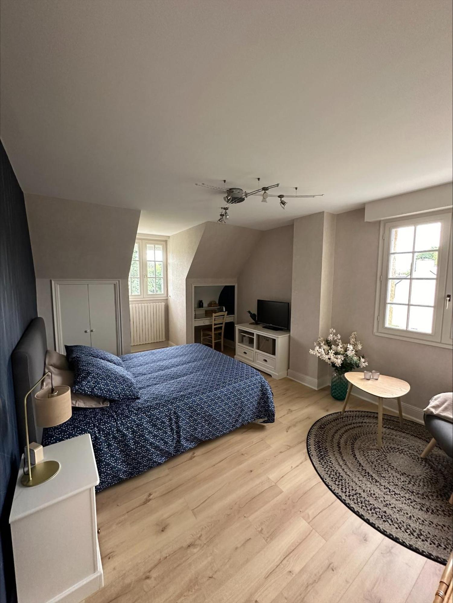 Les Tulipes Bed & Breakfast Antrain Eksteriør bilde